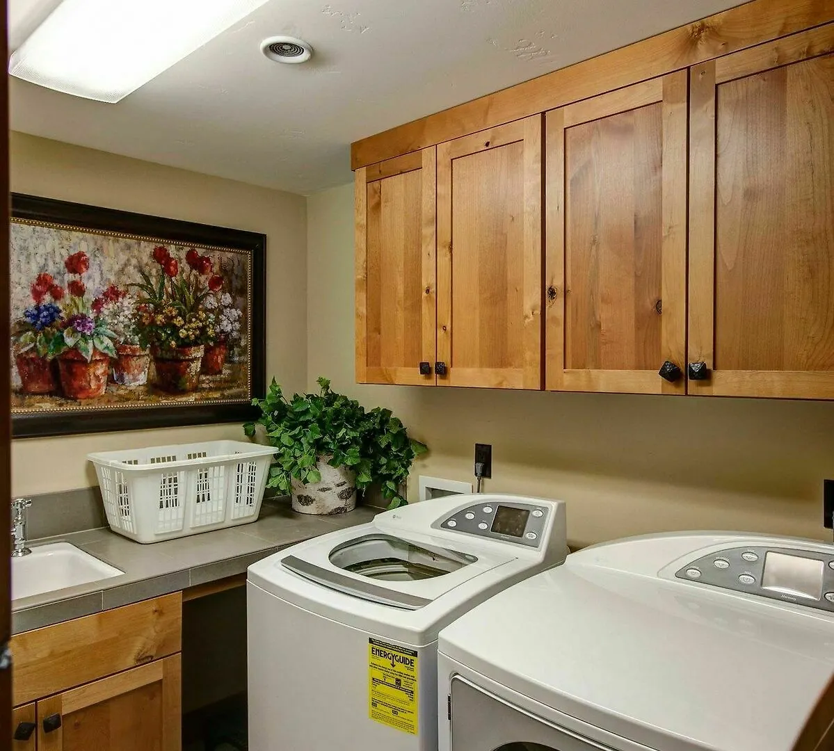 Stonegate 10 - Remodeled 4 Bedroom Home With Loft & Hot Tub Mammoth Lakes USA